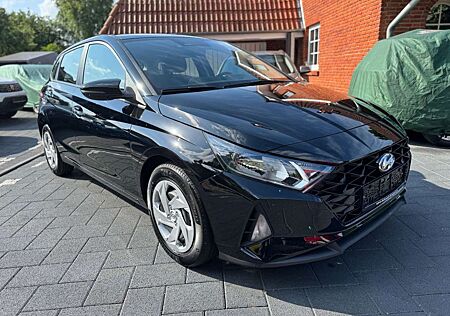 Hyundai i20 Wartung + Tüv frisch !! 1Hand Sitzheizung !!