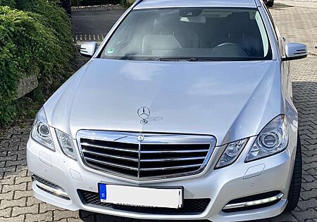 Mercedes-Benz E 200 T CGI BlueEFFICIENCY Automatik Avantgarde