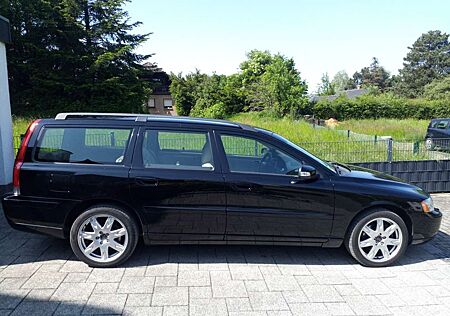 Volvo V70 Diesel D5 DPF Summum 6-Gang Automatik