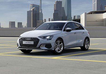 Audi A3 40 TFSI e S tronic LED ACC DAB