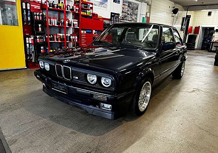 BMW 318is 318