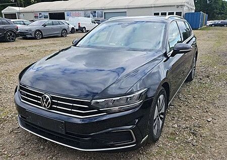 VW Passat Variant Volkswagen DSG GTE**Leder*Lenkradheiz.**