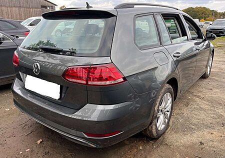 VW Golf Variant Volkswagen 1.6 TDI DSG Comfortline