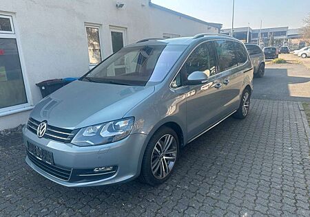 VW Sharan Volkswagen Highline BMT Panoramadach,Xenon,Standh.