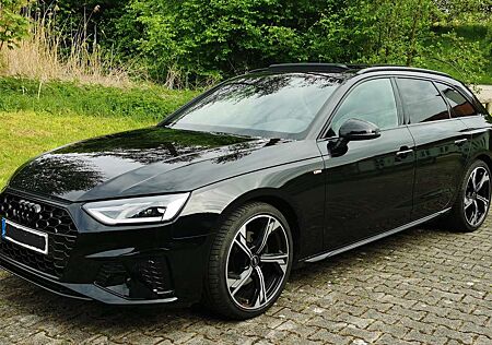 Audi A4 Avant 30 TDI, Competition, Pano, S Line, Massage