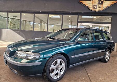Volvo V70 Kombi 2.4 Premium Klima/Teilleder/AHK