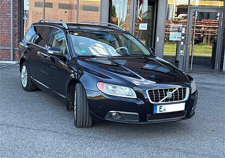 Volvo V70 D5 Summum