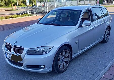 BMW 325i 325 xDrive Touring Aut. Edition Lifestyle