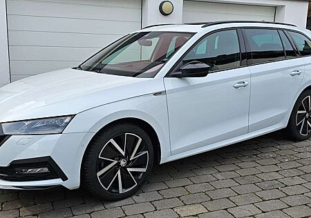 Skoda Octavia Combi 2.0 TDI DSG Sportline PANO HUD LED