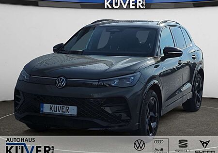 VW Tiguan Volkswagen R-Line 2,0 TDI DSG Navi+Pano+AHK+IQ+ACC