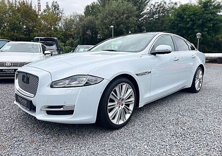 Jaguar XJ 3.0 Luxury+NAVI+LED+LEDER+PANO+SOUND+