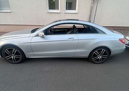 Mercedes-Benz E 350 CDI DPF Coupe BlueEFFICIENCY 7G-TRONIC Elegance