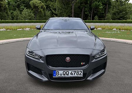 Jaguar XE S