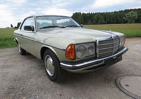 Mercedes-Benz 230 C230 Coupe Automatik *H-Kennzeichen, TOP*