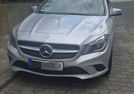 Mercedes-Benz CLA 180 (CDI) d 7G-DCT