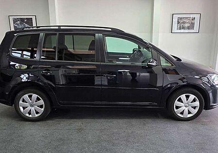 VW Touran Volkswagen 1.6 TDI Comfortline 7 Sitze TÜV 07/2026