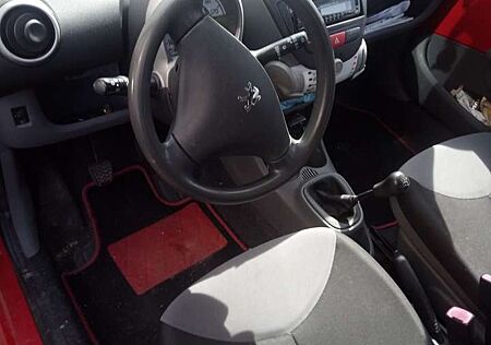 Peugeot 107 70 Filou