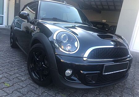 Mini Cooper SD Cabrio *Leder*Xenon*Navi*Fahrradträger