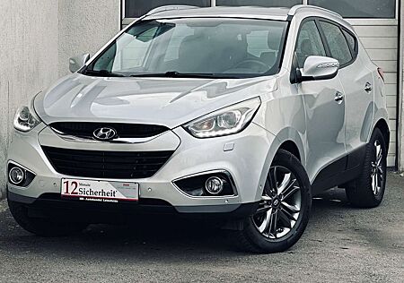 Hyundai ix35 2.0 CRDi 4x4*XENON*NAVI*TEMPO*LEDER*KAMERA