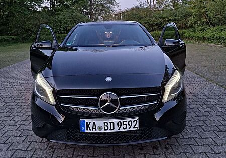 Mercedes-Benz A 180 Mercedes Benz A180- Sportsitze,Automatik,Navi, ...