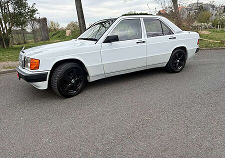 Mercedes-Benz 190 190 E 1.8 Automatik TÜV NEU 76.000 Km H Ken.