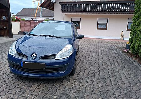 Renault Clio 1.2 16V Authentique