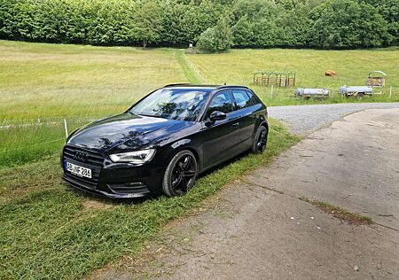 Audi A3 1.6 TDI Sportback(clean diesel) Ambition