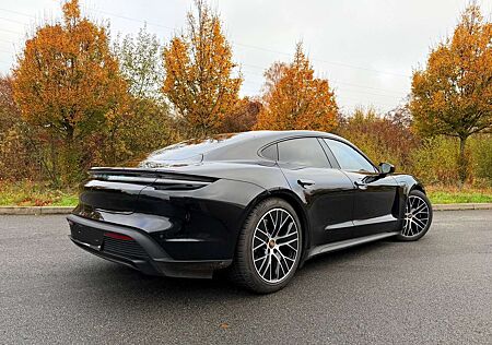 Porsche Taycan Turbo