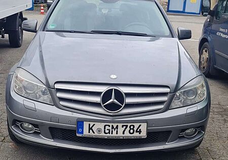 Mercedes-Benz C 200 CGI BlueEFFICIENCY