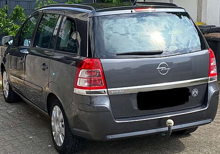 Opel Zafira 1.8Family