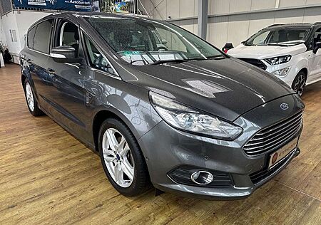 Ford S-Max Titanium
