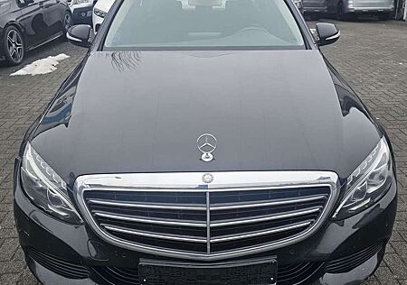 Mercedes-Benz C 220 Limousine BlueTec / d"Unfall"
