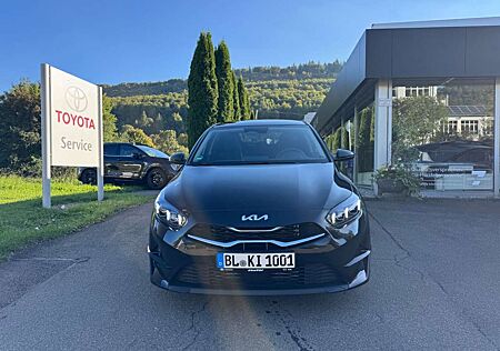 Kia Cee'd Ceed / 1.5 T-GDI (48V Mild-Hybrid) DCT7 Ultimate Edition
