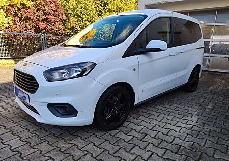 Ford Tourneo Courier Trend NAVI PDC Winterp ALU