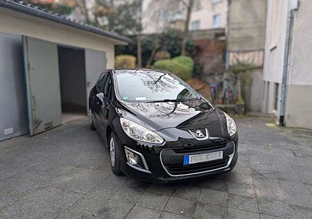 Peugeot 308 5-Türer 100 VTi Urban Move First Edition