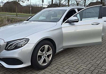 Mercedes-Benz E 200 d T 9G-TRONIC