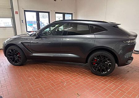 Aston Martin DBX 4.0 V8