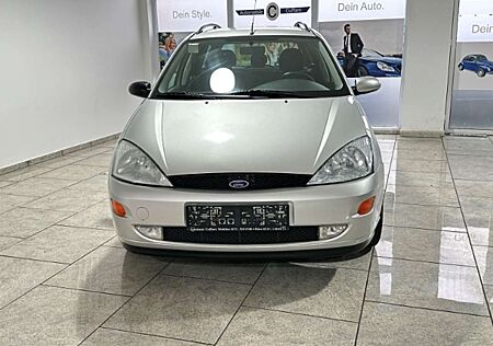 Ford Focus Turnier Futura 2 Beheizb. Frontsch. Multif.Lenkrad