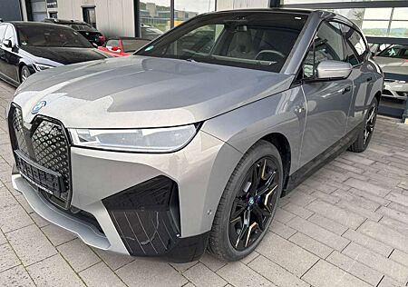 BMW iX xDrive40 Sport Harman AHK Harman PAP DAP