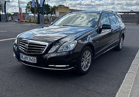 Mercedes-Benz E 250 CGI BlueEfficiency (212.247)
