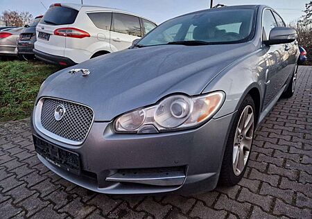 Jaguar XF 2.7 V6 Diesel Premium Luxury motor läuft unru