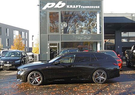 BMW i5 M60 Touring AHK B&W Pano BAB Assist. bel. Sitze