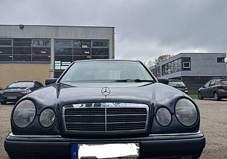 Mercedes-Benz E 200 W210 Elegance | 100700km | Unfallfrei | Scheckheft