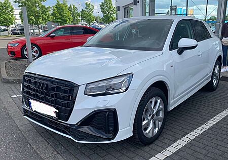 Audi Q2 35 TFSI S tronic S-Line/Matrix