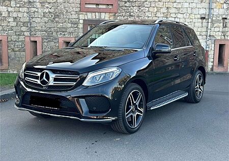 Mercedes-Benz GLE 400 4MATIC AMG LINE*PANORAMA+20´LM+KAMERA*