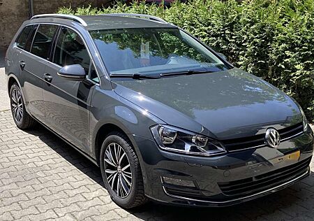 VW Golf Variant Volkswagen Golf VII Variant Diesel 1.6 TDI BlueMotion Allstar