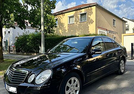 Mercedes-Benz E 200 Kompressor Automatik BusinessEDITION Webasto Stand