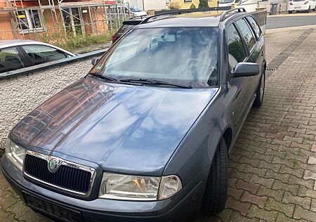 Skoda Octavia Combi 1.8 T Combi Style
