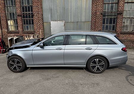 Mercedes-Benz E 220 d 9G-TRONIC Avantgarde Navigation Plus Kamer