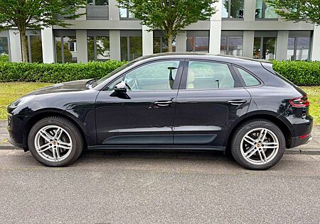 Porsche Macan PDK